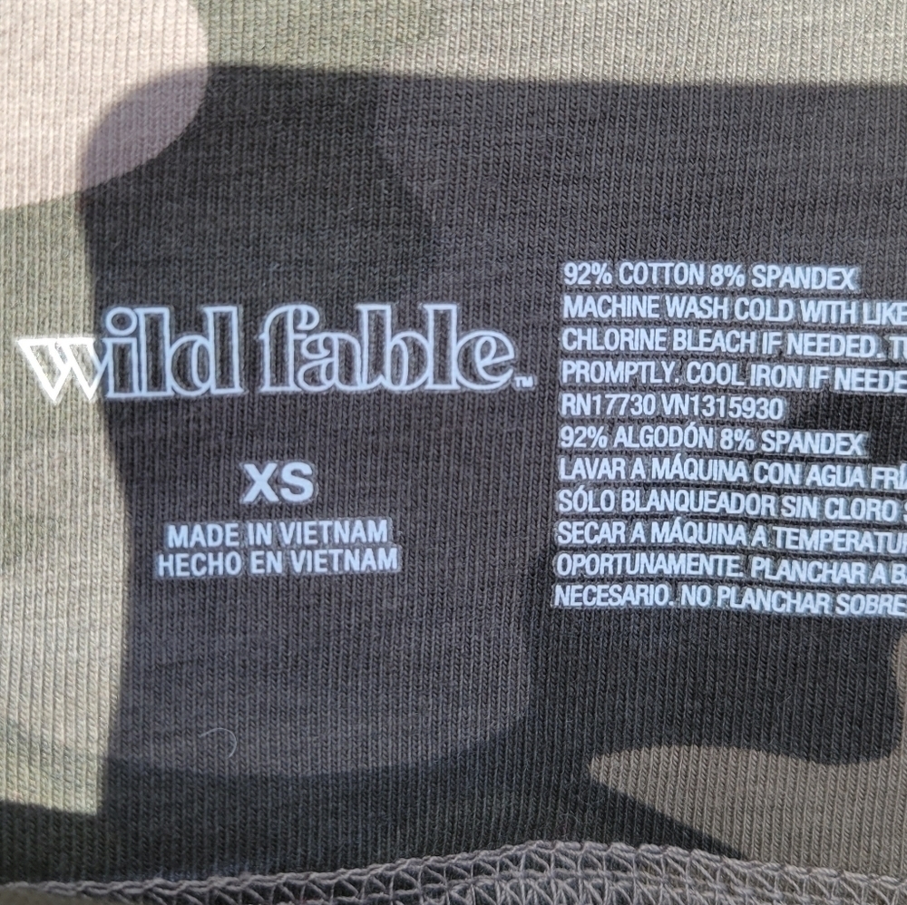 WILD FABLE OLIVE CAMO HIGH WAISTED LEGGINGS•NWOT! - Picture 4 of 6